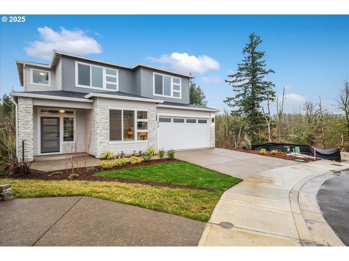 Gresham, Oregon 97080, United States, 5 Bedrooms Bedrooms, ,4 BathroomsBathrooms,Residential,Pending,28005