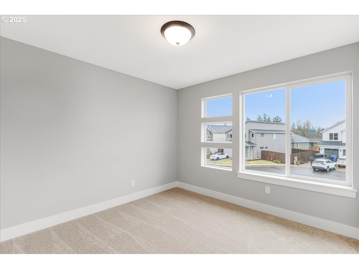 Gresham, Oregon 97080, United States, 5 Bedrooms Bedrooms, ,4 BathroomsBathrooms,Residential,Pending,28005