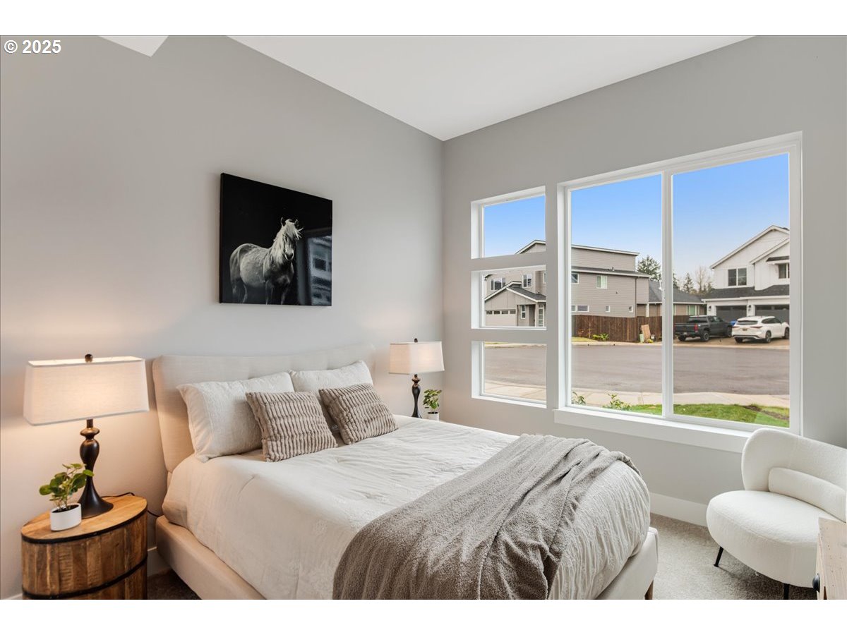 Gresham, Oregon 97080, United States, 5 Bedrooms Bedrooms, ,4 BathroomsBathrooms,Residential,Pending,28005