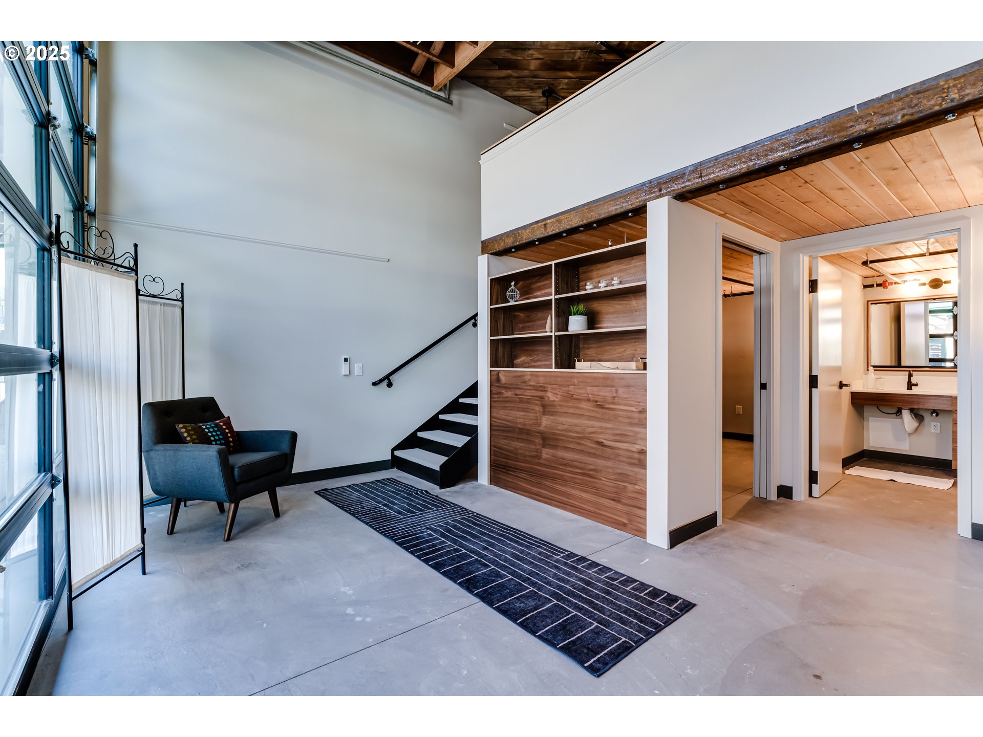 488 Main ST