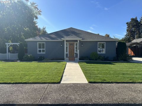 A home in McMinnville