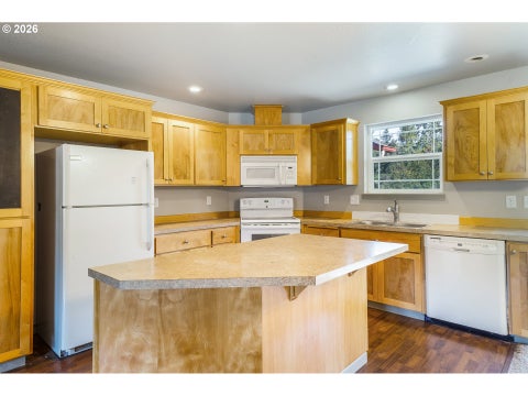 Tiny photo for 48393 Roaring Rapids Way, Oakridge, OR 97463 (MLS # 552804712)