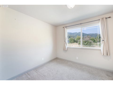 Tiny photo for 48393 Roaring Rapids Way, Oakridge, OR 97463 (MLS # 552804712)