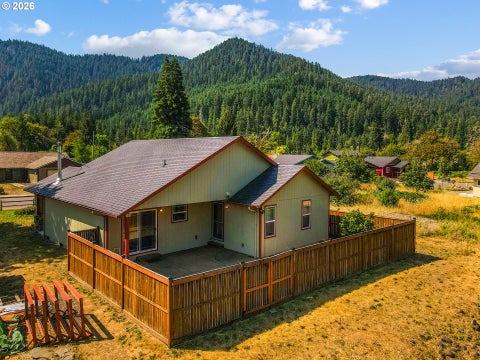 Tiny photo for 48393 Roaring Rapids Way, Oakridge, OR 97463 (MLS # 552804712)