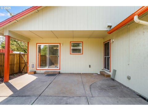 Tiny photo for 48393 Roaring Rapids Way, Oakridge, OR 97463 (MLS # 552804712)