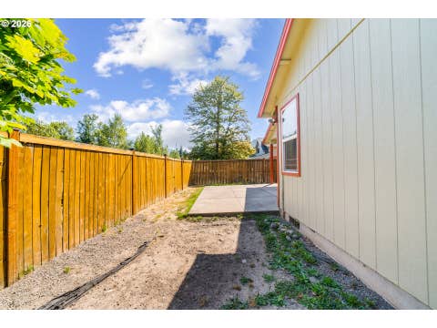 Tiny photo for 48393 Roaring Rapids Way, Oakridge, OR 97463 (MLS # 552804712)