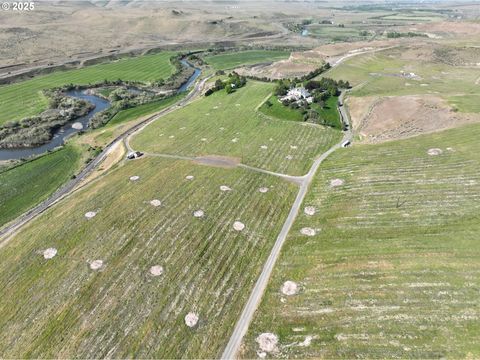 1439 Oasis RD Touchet WA 99360