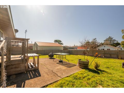 A home in Coos Bay