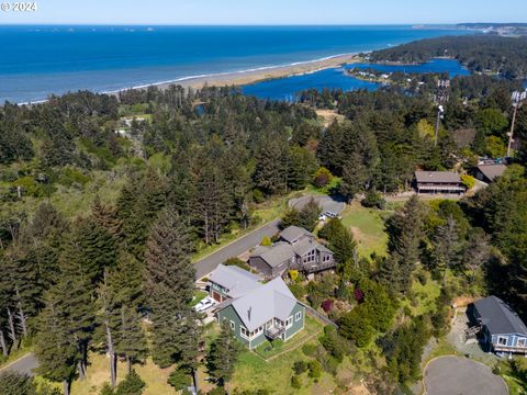 A home in Port Orford