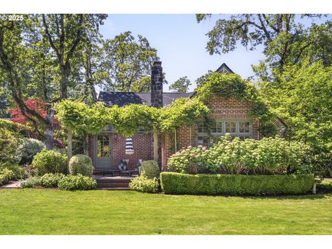 1318 Horseshoe Curve Lake Oswego OR 97034
