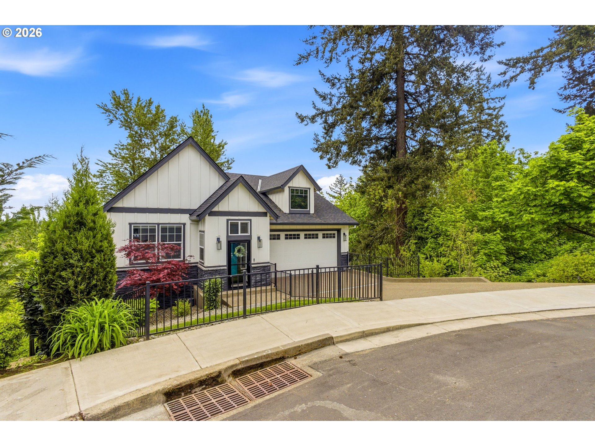 1372 OVERVIEW ST