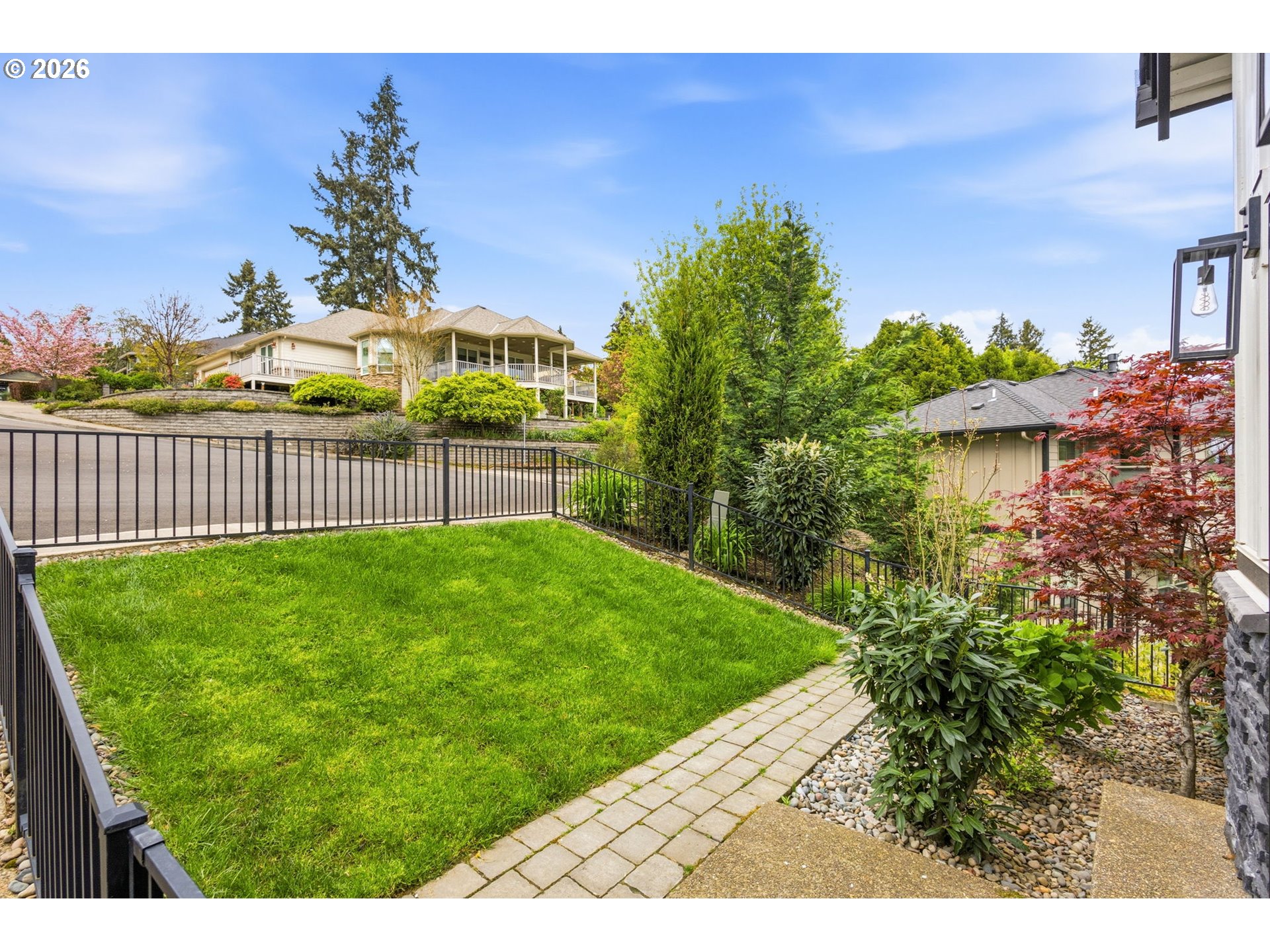 1372 OVERVIEW ST