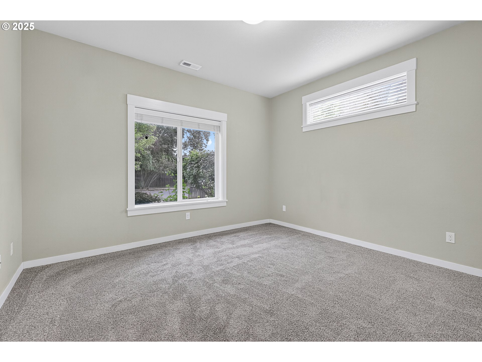 Eugene, Oregon 97404, United States, 4 Bedrooms Bedrooms, ,3 BathroomsBathrooms,Residential,Active,187749