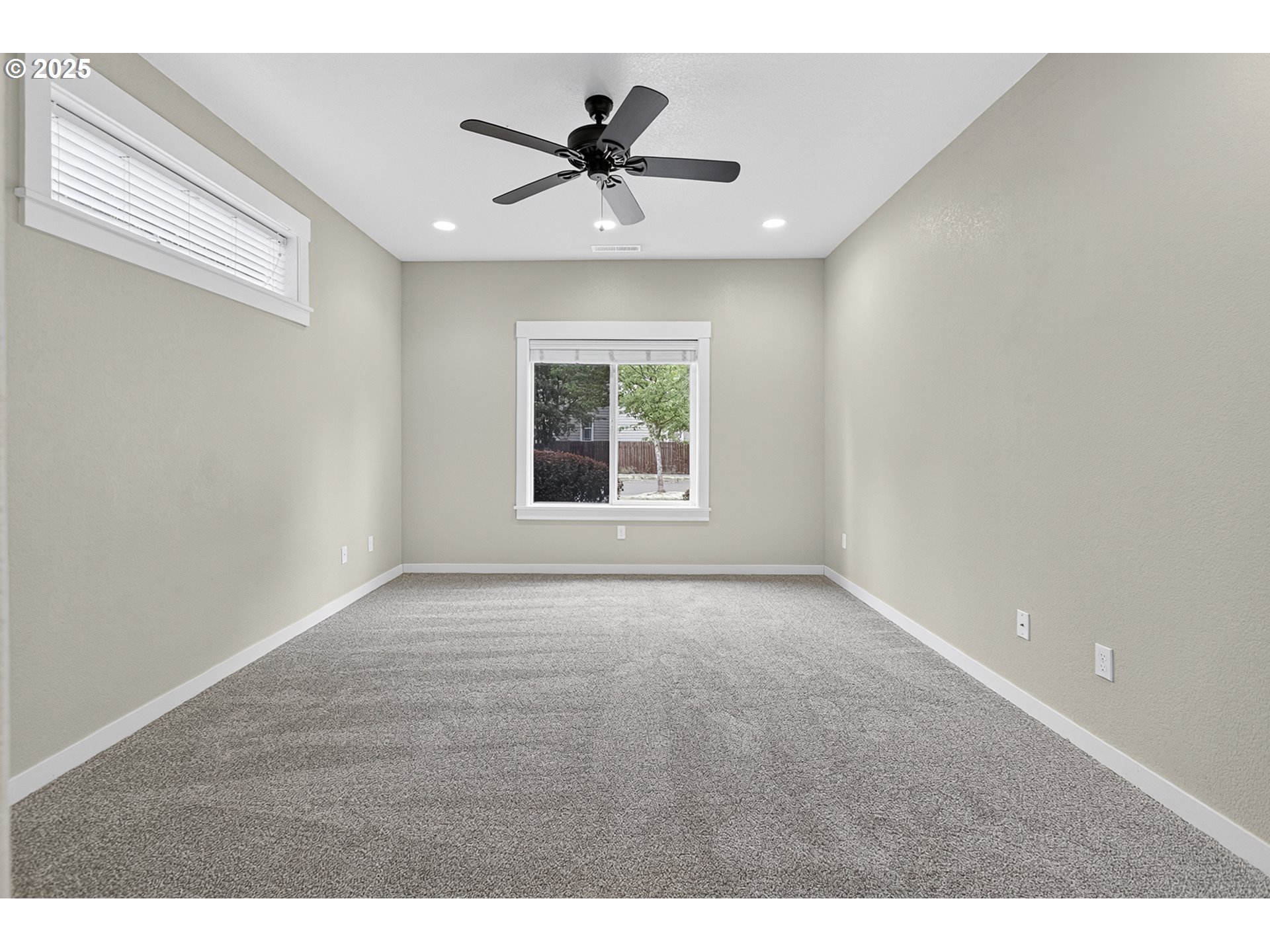 Eugene, Oregon 97404, United States, 4 Bedrooms Bedrooms, ,3 BathroomsBathrooms,Residential,Active,187749