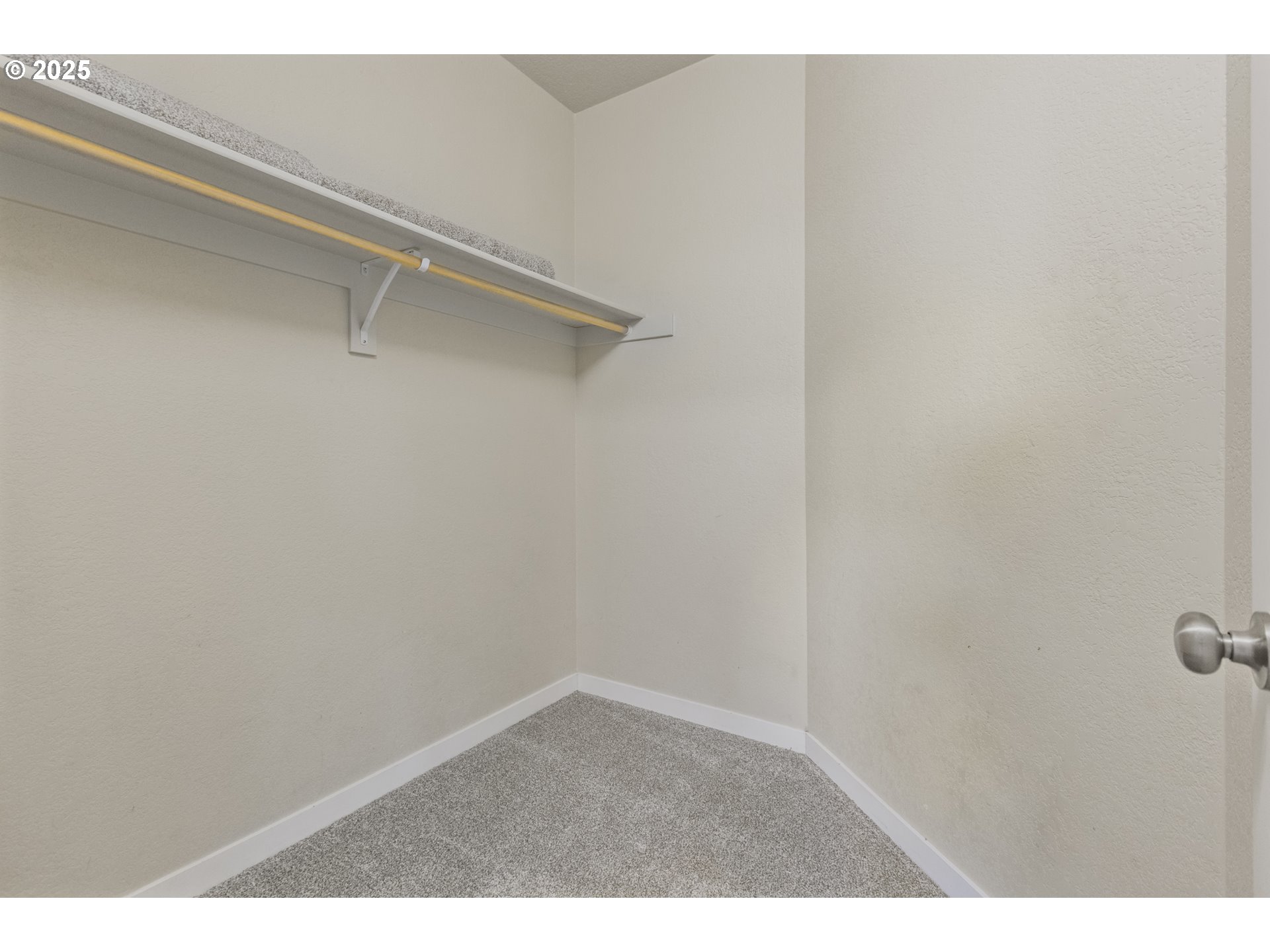 Eugene, Oregon 97404, United States, 4 Bedrooms Bedrooms, ,3 BathroomsBathrooms,Residential,Active,187749