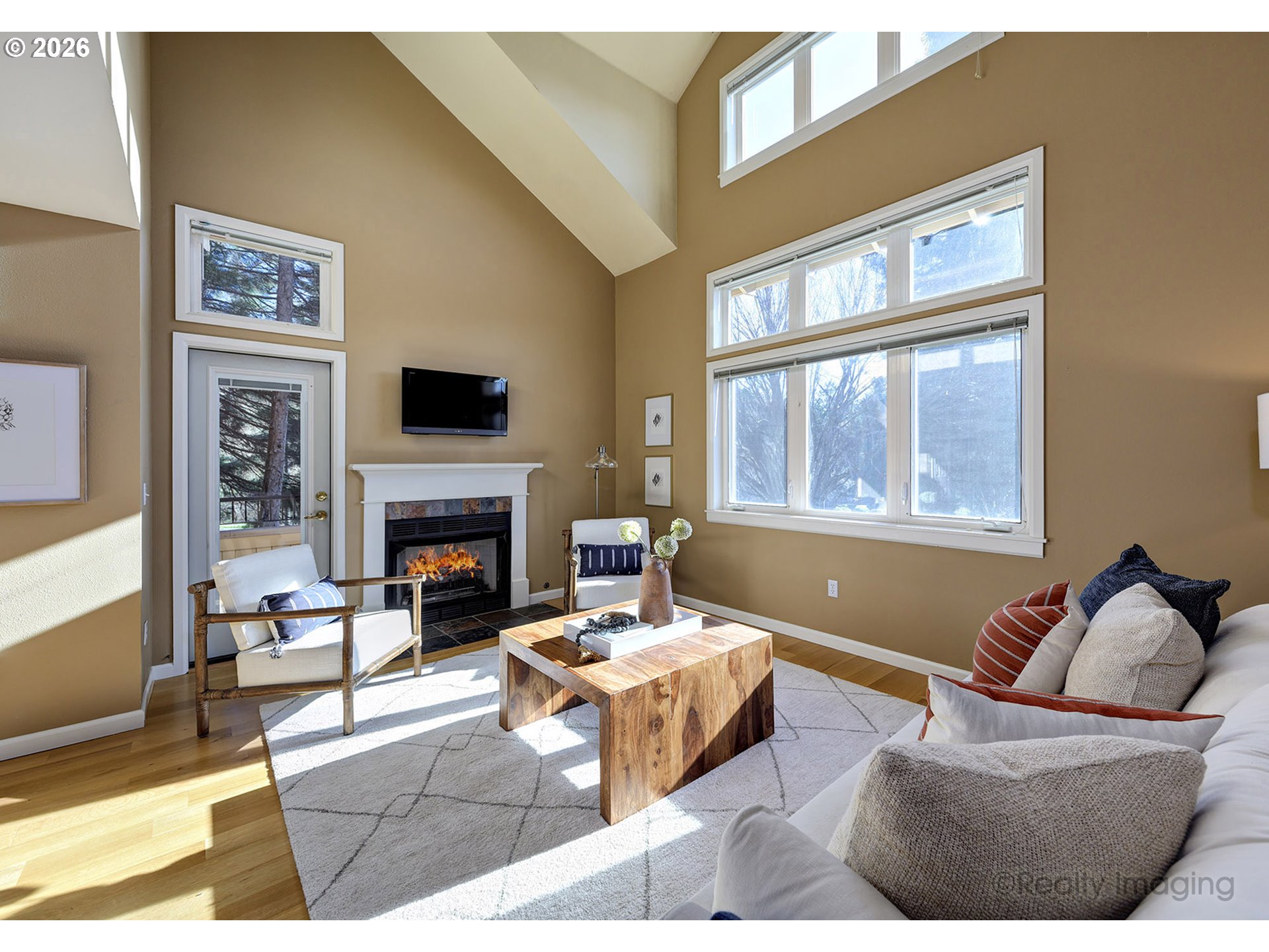 10205 NW VILLAGE HEIGHTS DR