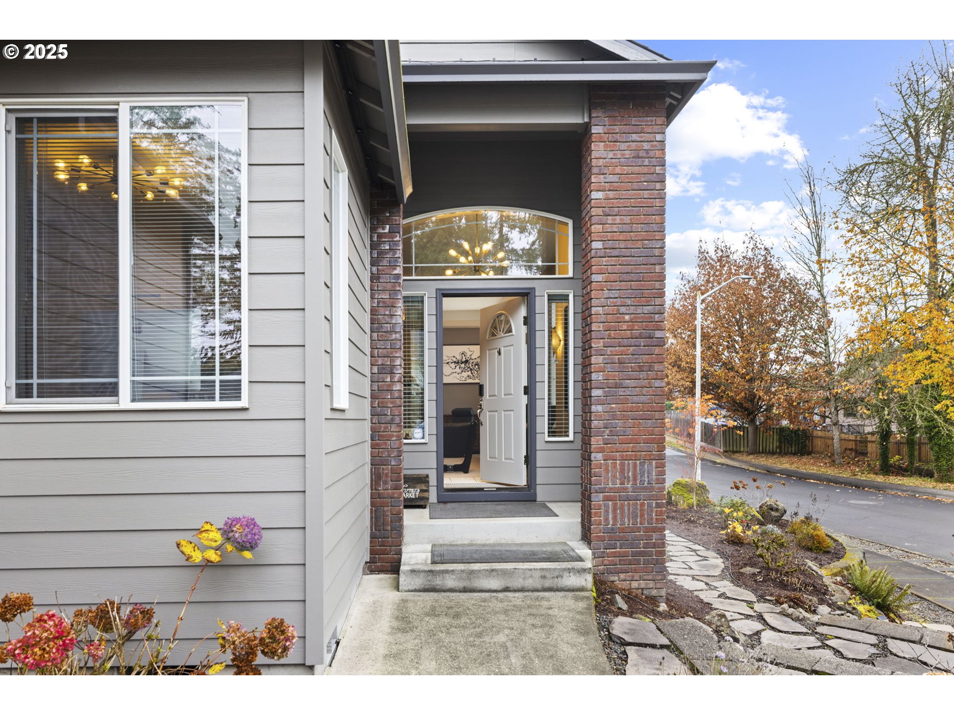 1249 SE WILLIAMS AVE