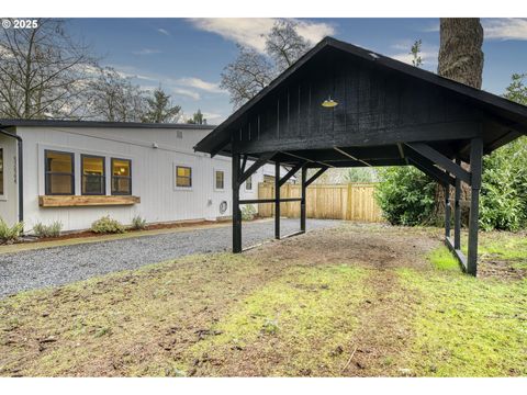 A home in Scappoose