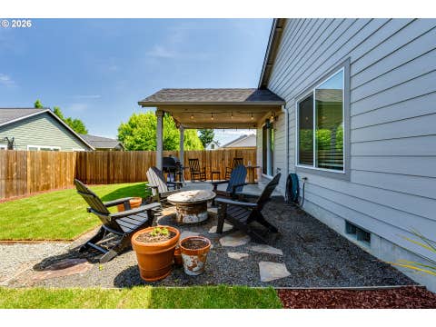 Tiny photo for 374 Owens Way, Creswell, OR 97426 (MLS # 335246680)
