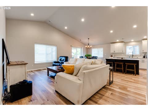Tiny photo for 374 Owens Way, Creswell, OR 97426 (MLS # 335246680)