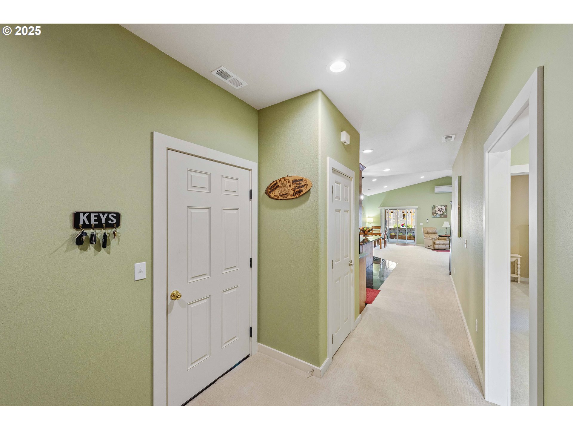 1115 Fenwick