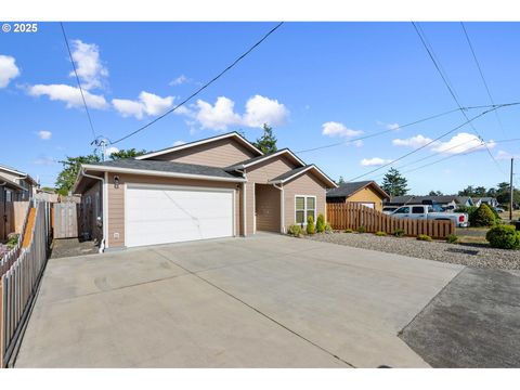 1115 Fenwick Coos Bay OR 97420