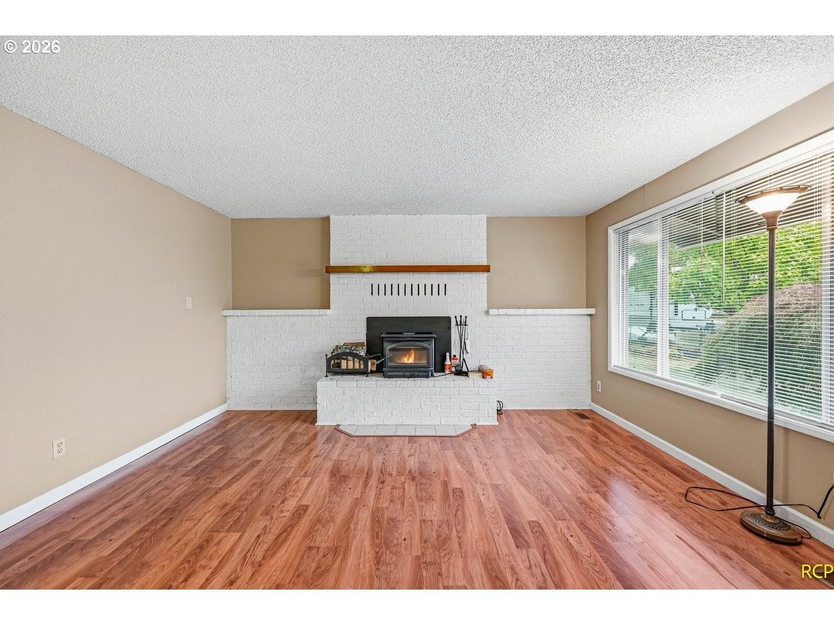 1115 NE 13TH CIR