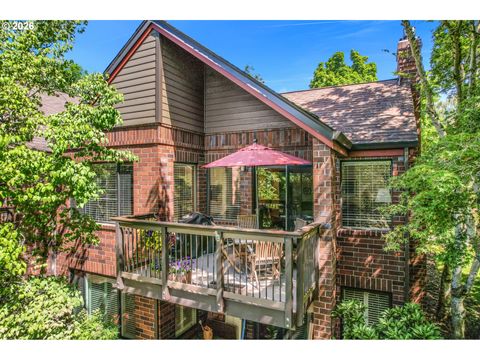 Photo of 15695 SW 114th Ct #7, Tigard, OR 97224 (MLS # 316268524)