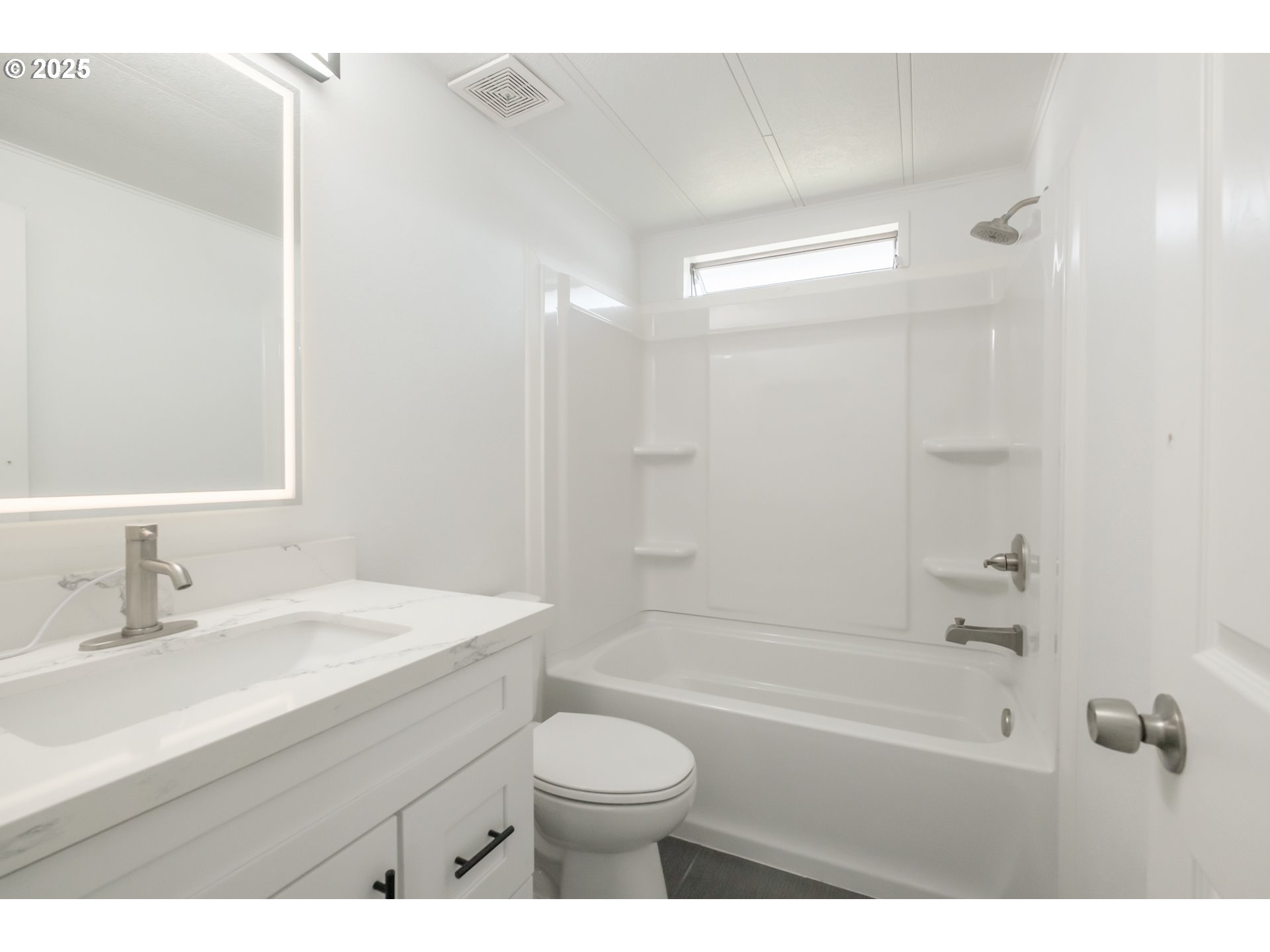 Salem, Oregon 97305, United States, 3 Bedrooms Bedrooms, ,2 BathroomsBathrooms,Residential,Pending,81828