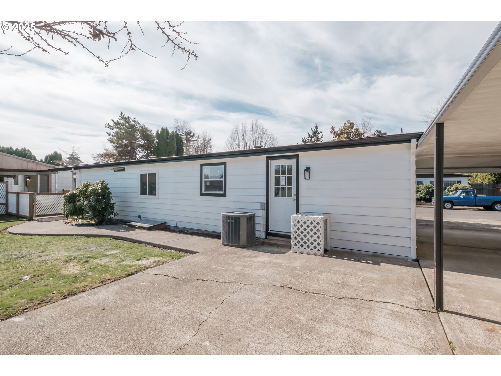 Salem, Oregon 97305, United States, 3 Bedrooms Bedrooms, ,2 BathroomsBathrooms,Residential,Pending,81828