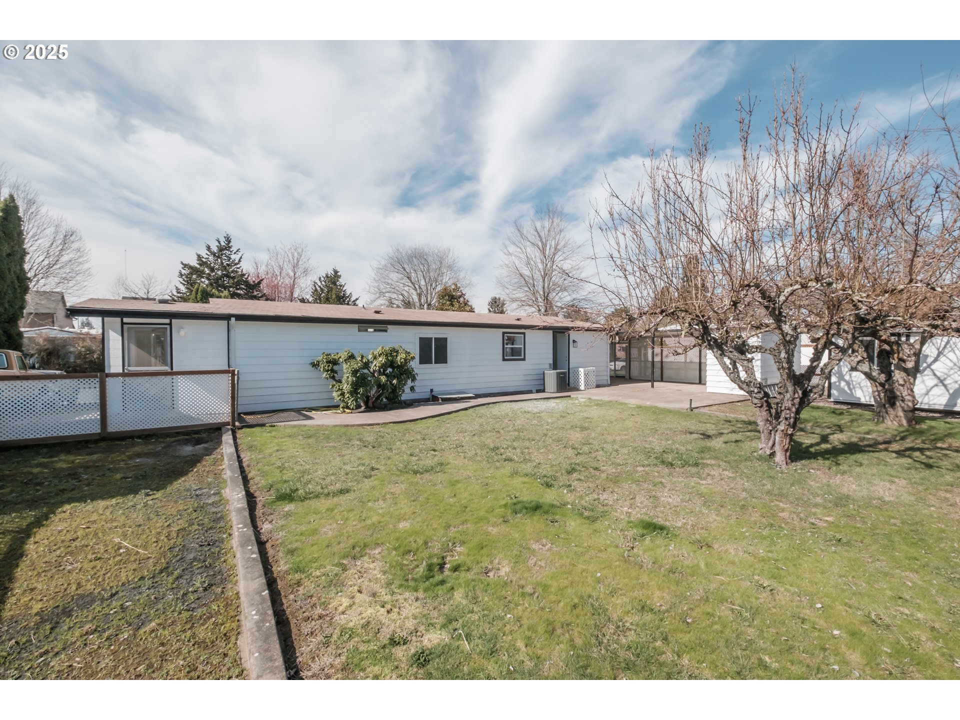 Salem, Oregon 97305, United States, 3 Bedrooms Bedrooms, ,2 BathroomsBathrooms,Residential,Pending,81828