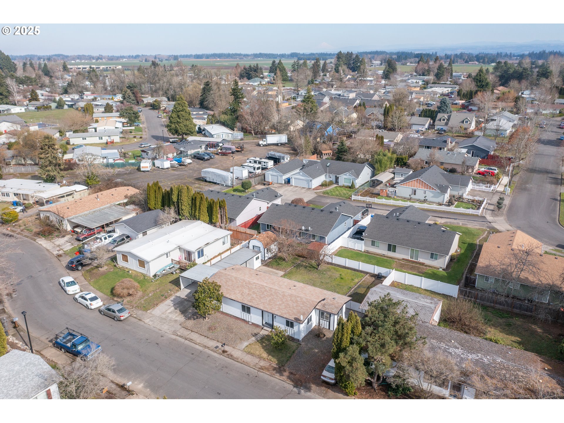 Salem, Oregon 97305, United States, 3 Bedrooms Bedrooms, ,2 BathroomsBathrooms,Residential,Pending,81828