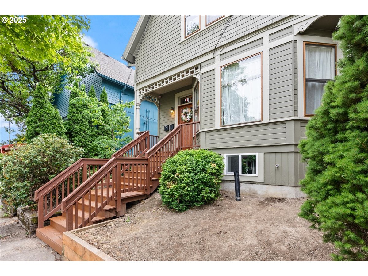 2115 NW 22ND AVE