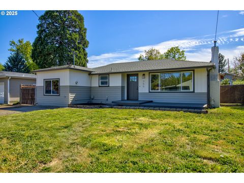 355 W Berdine St, Roseburg, OR 97471 - MLS#: 300242207