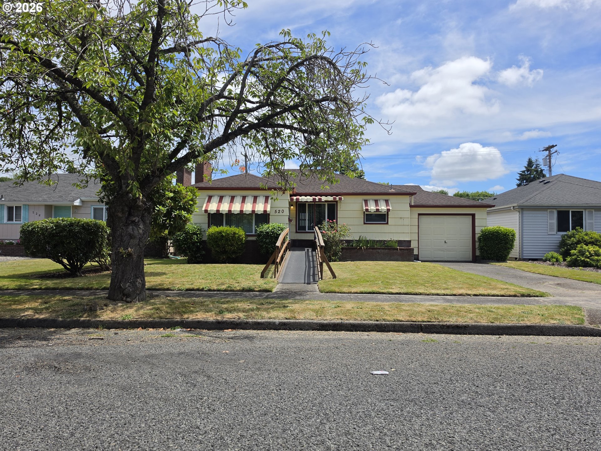 520 28TH AVE