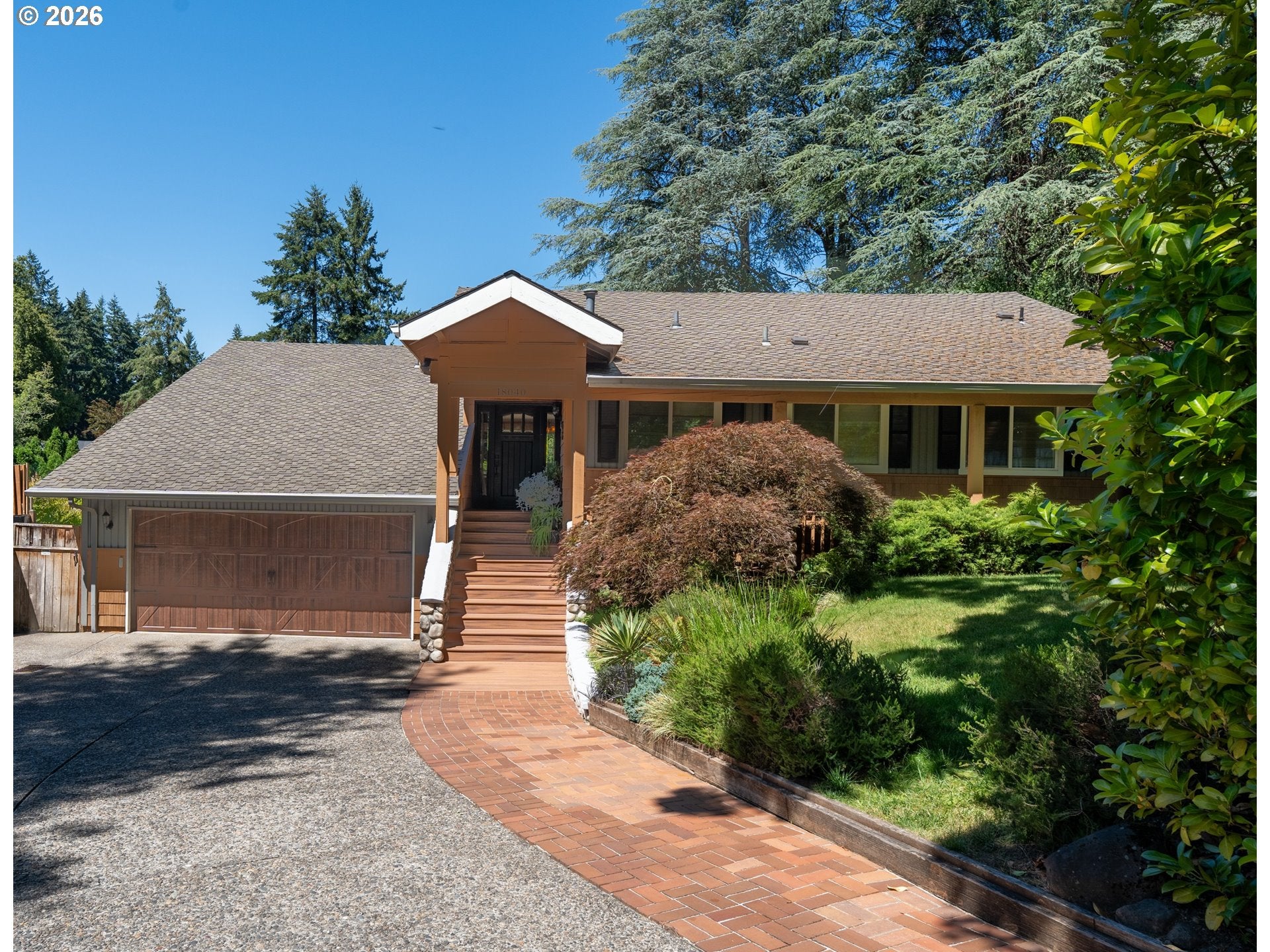 18040 ROYCE WAY