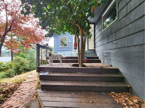 A home in Port Orford