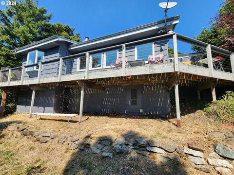 A home in Port Orford