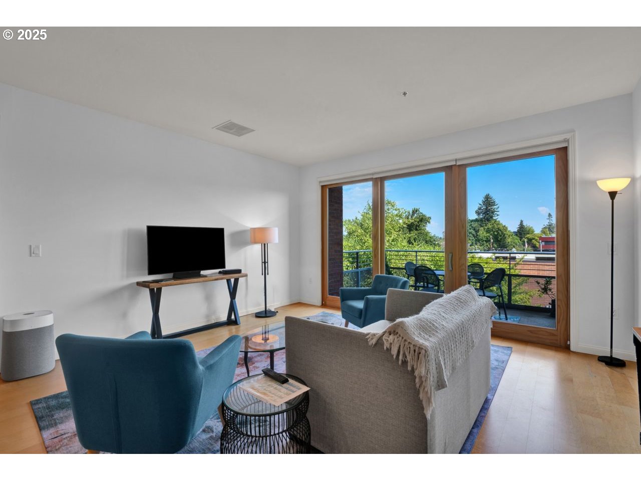 1375 OLIVE ST 304