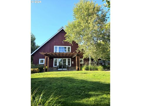 A home in Clackamas