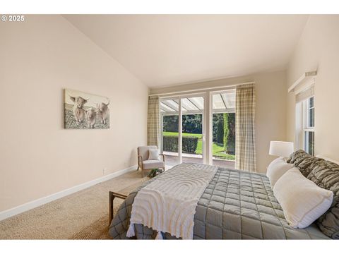 Tiny photo for 375 Magnolia Dr, Creswell, OR 97426 (MLS # 214621055)