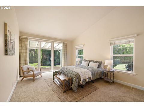 Tiny photo for 375 Magnolia Dr, Creswell, OR 97426 (MLS # 214621055)