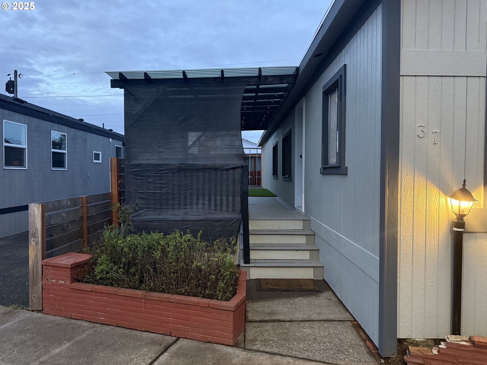 8951 SE FULLER RD 37