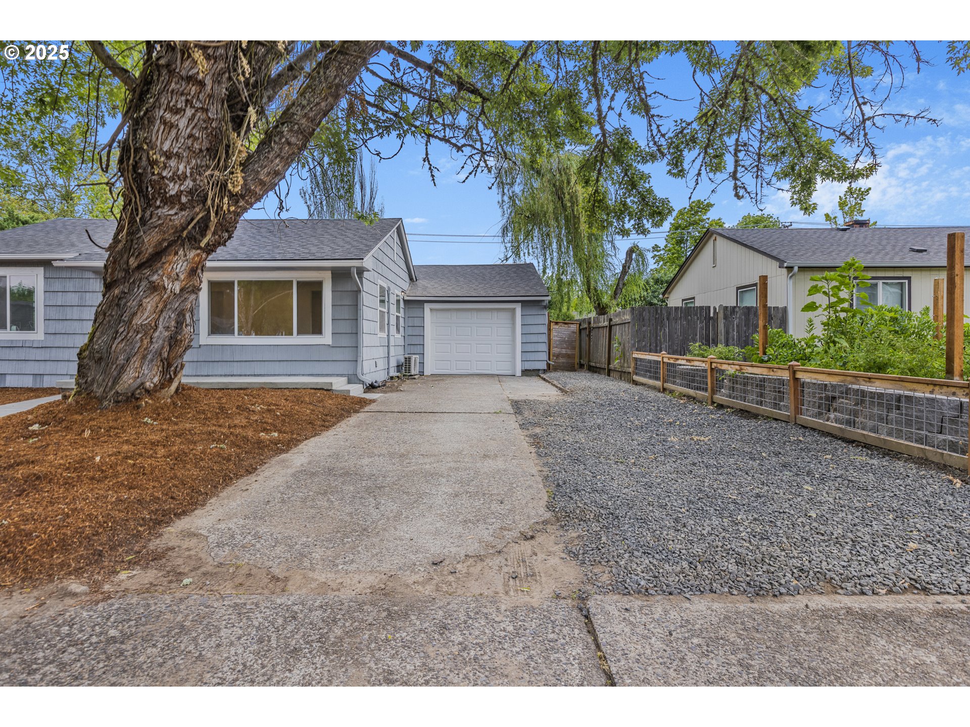 1489 MCKINLEY CT