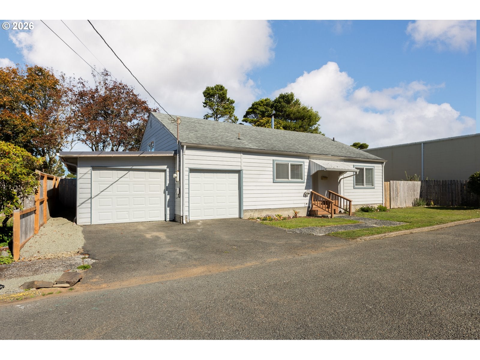 208 NW 7TH ST