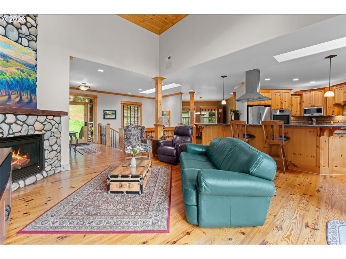 20102 SW HIGH HAWK RD