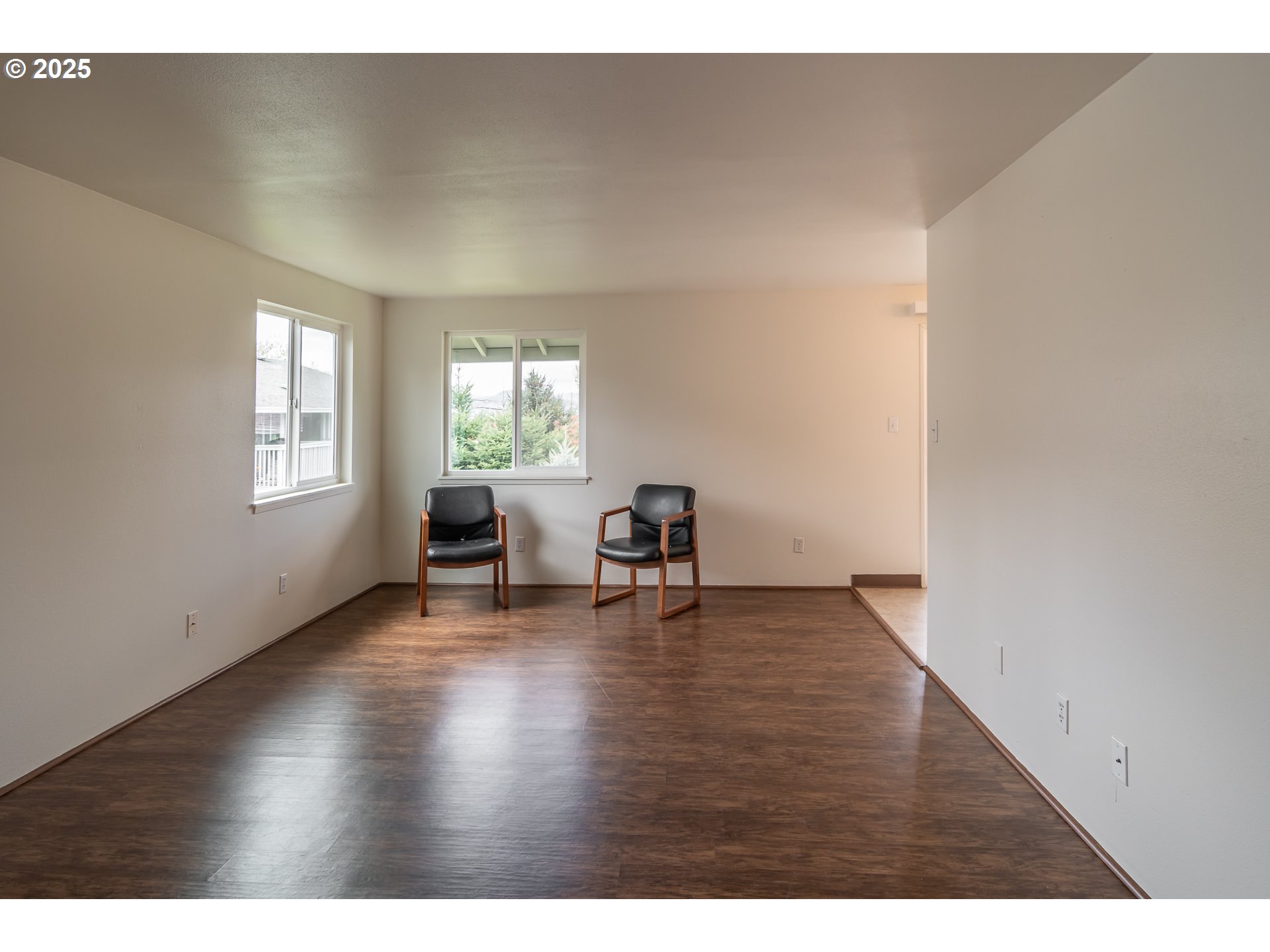 885 NE SUNSET ST 26