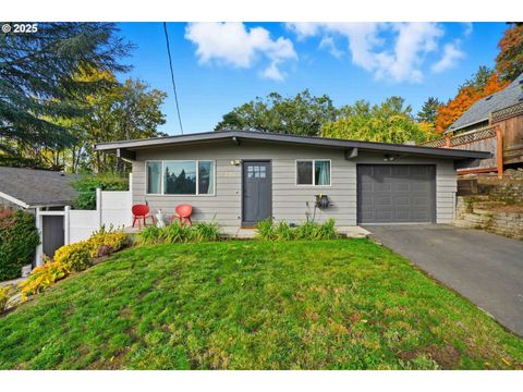 7323 SW 4TH AVE Portland OR 97219