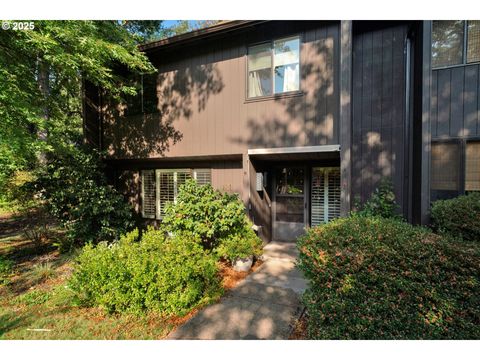 121 WESTBROOK WAY 121 Eugene OR 97405