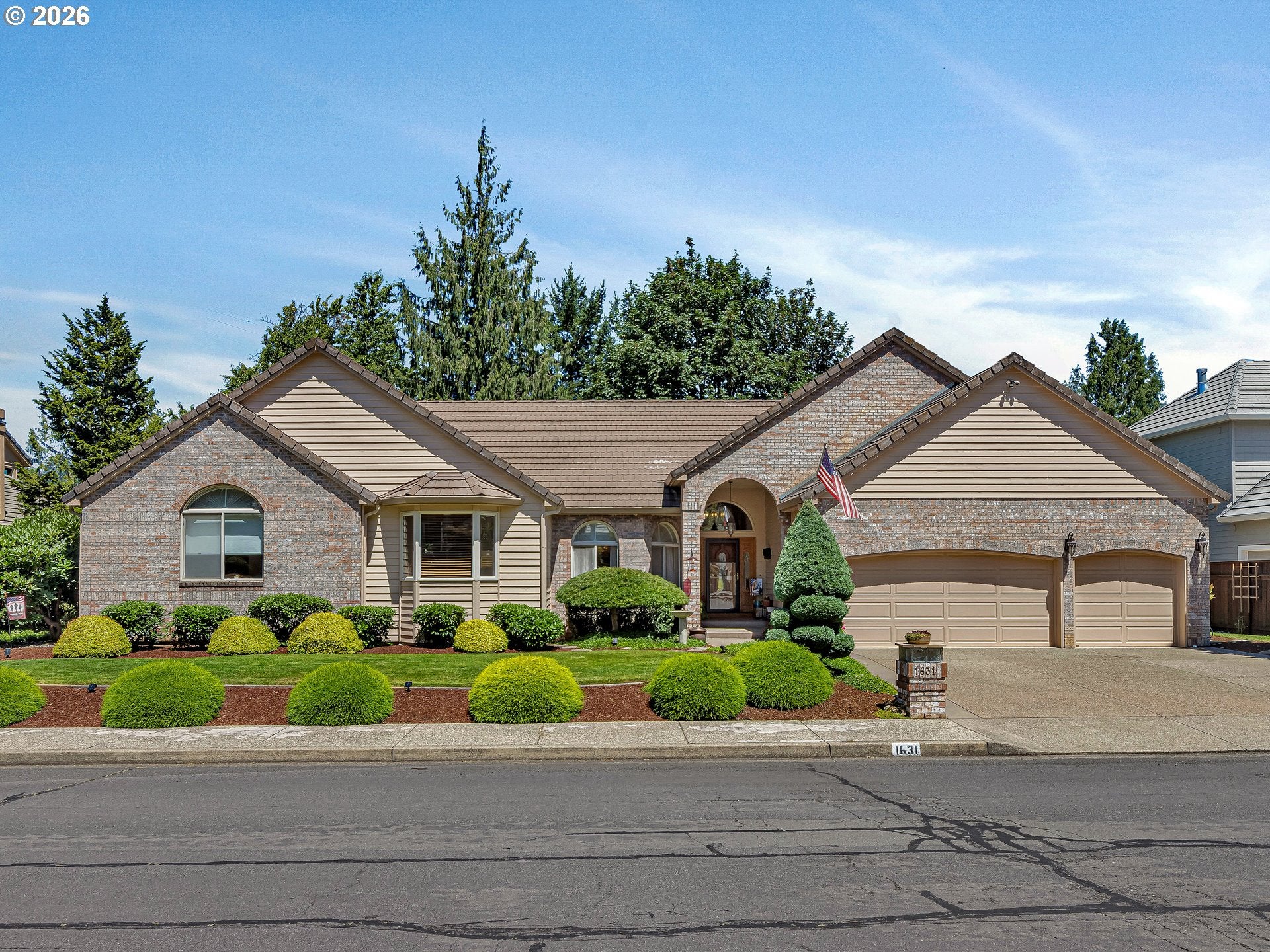 1631 NW LACAMAS DR